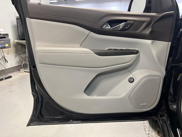 used 2023 GMC Acadia car, priced at $28,871