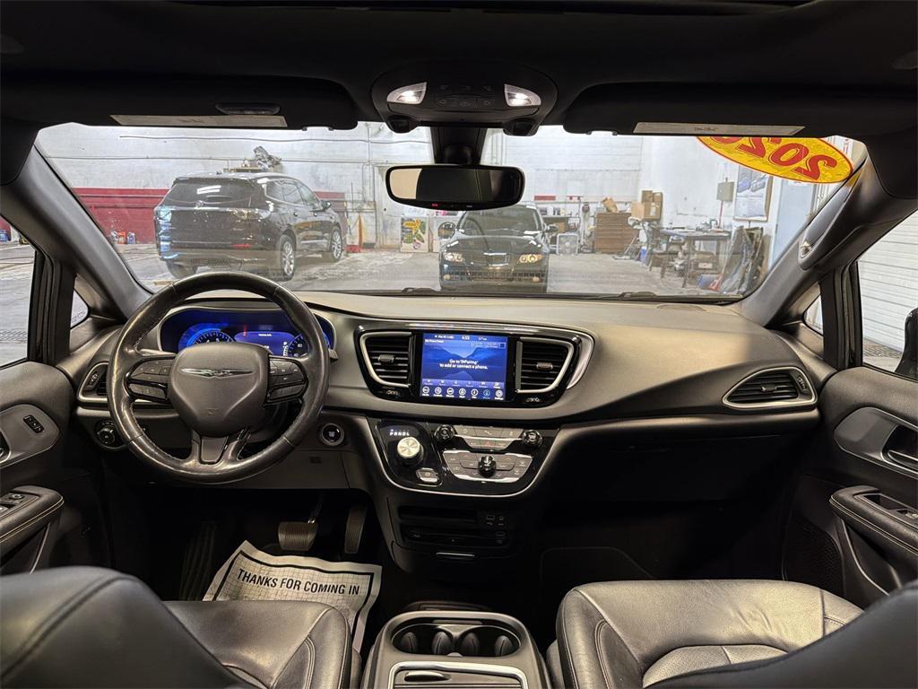 used 2020 Chrysler Pacifica car
