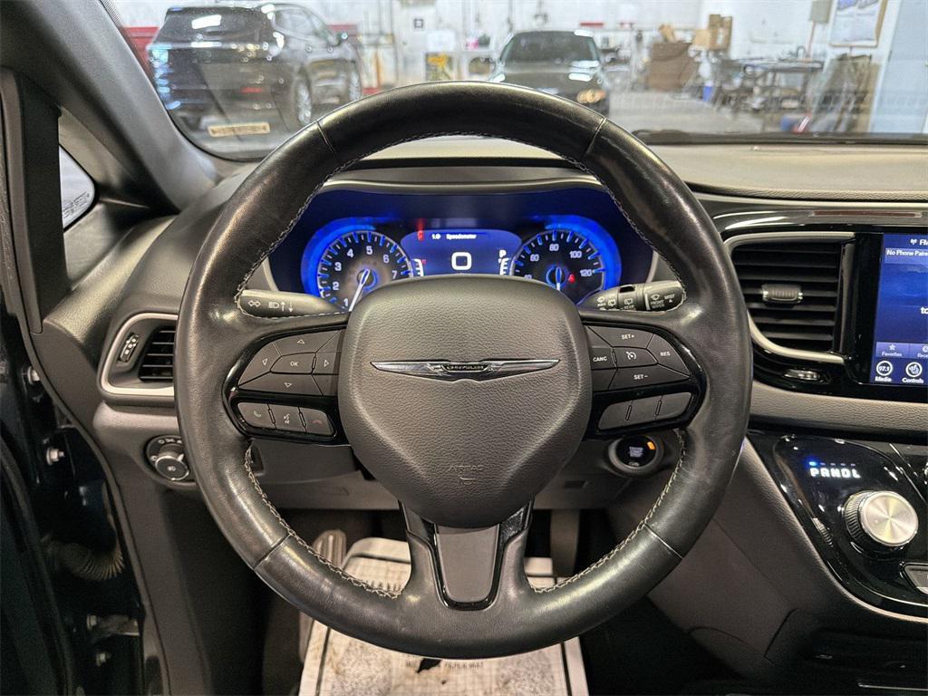 used 2020 Chrysler Pacifica car