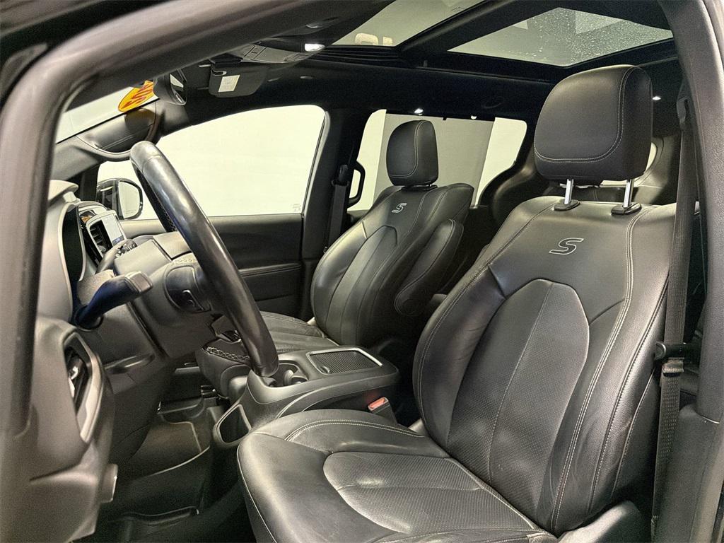 used 2020 Chrysler Pacifica car