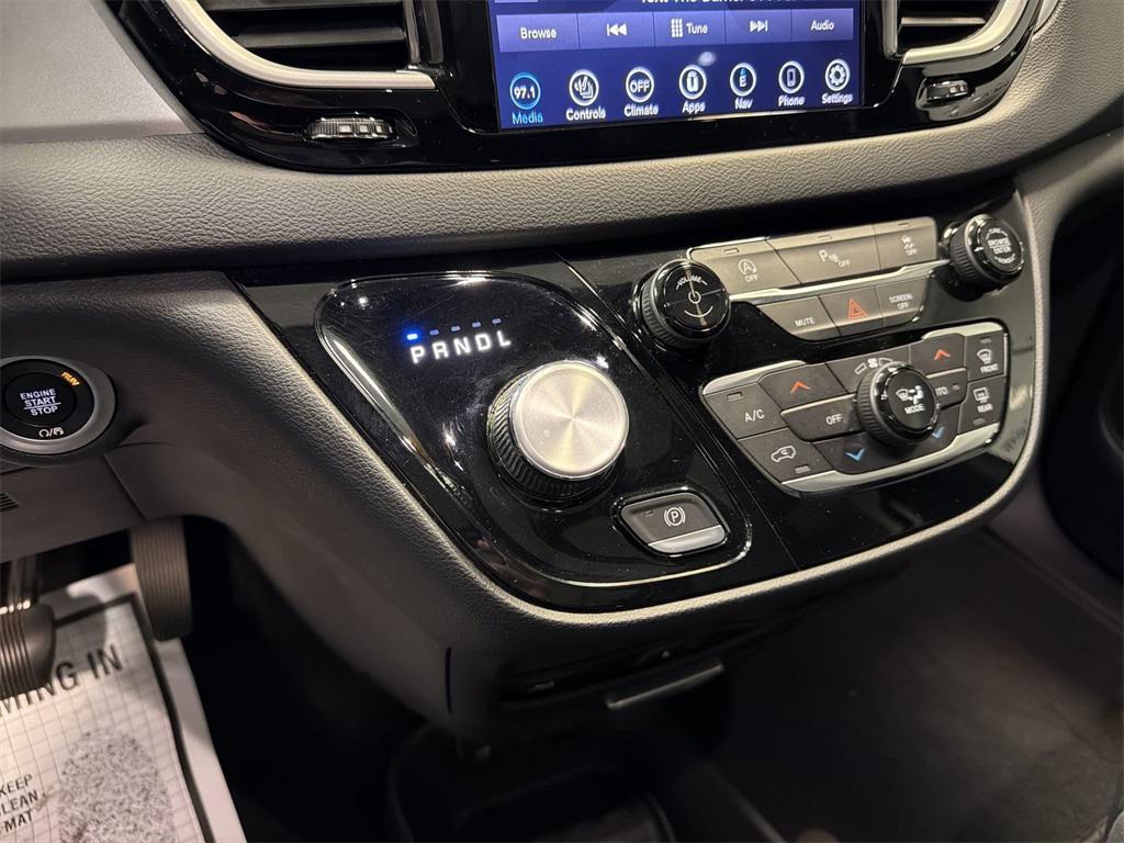 used 2020 Chrysler Pacifica car