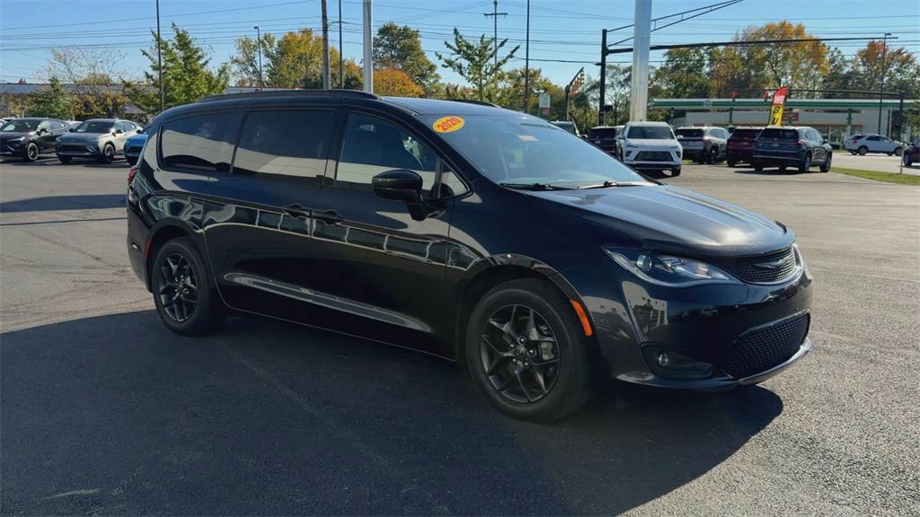 used 2020 Chrysler Pacifica car
