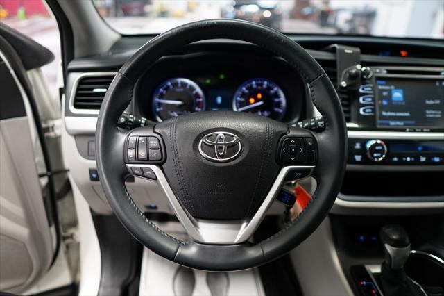 used 2016 Toyota Highlander car, priced at $15,934