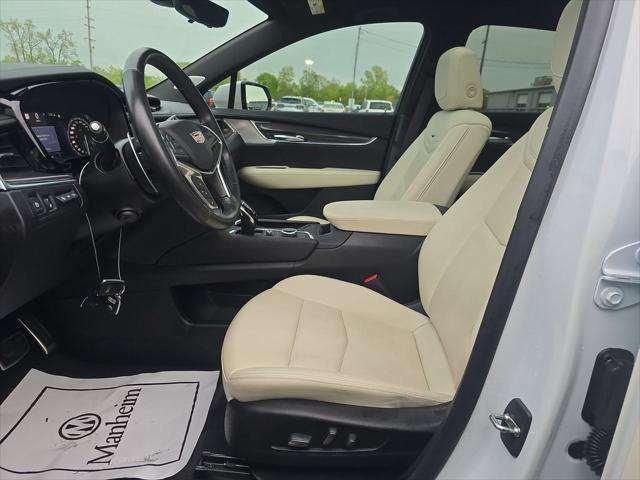 used 2023 Cadillac XT5 car, priced at $40,995