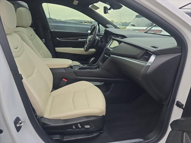 used 2023 Cadillac XT5 car, priced at $40,995