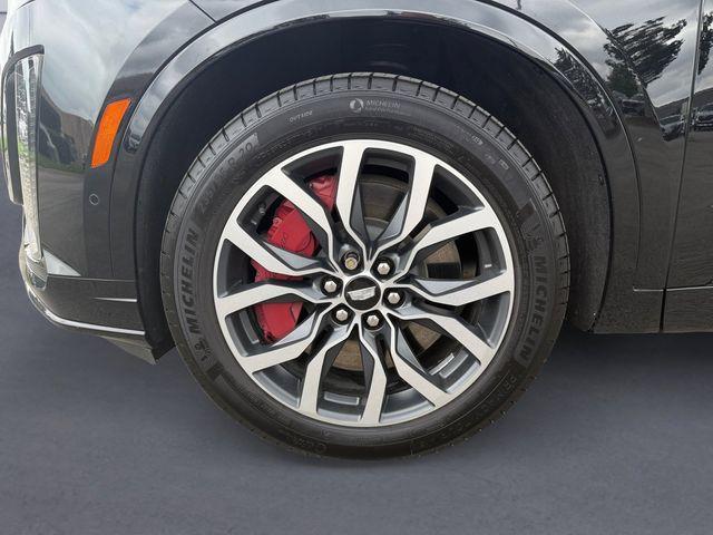 used 2024 Cadillac XT6 car, priced at $49,998