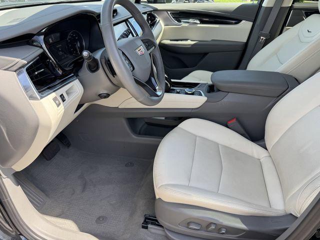 used 2024 Cadillac XT6 car, priced at $53,998