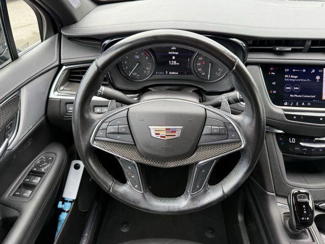 used 2021 Cadillac XT5 car, priced at $38,991