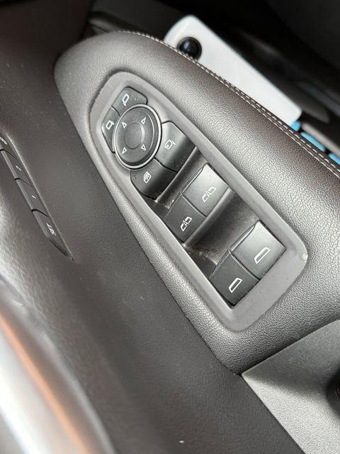 used 2021 Cadillac XT5 car, priced at $38,991