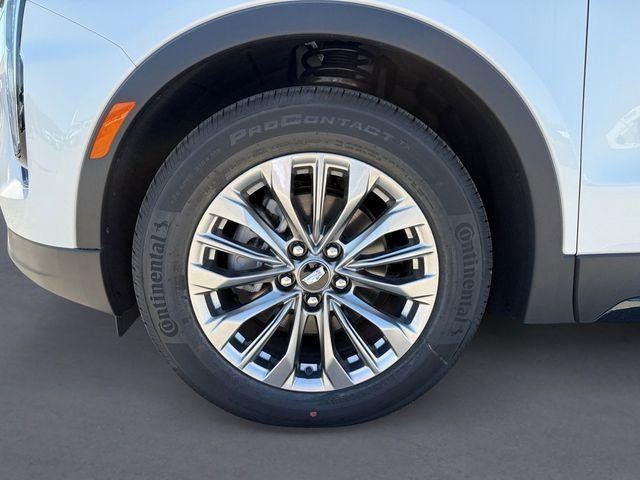 new 2025 Cadillac XT4 car, priced at $50,615