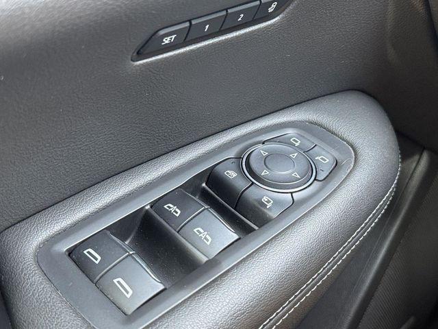 used 2022 Cadillac XT6 car, priced at $37,991