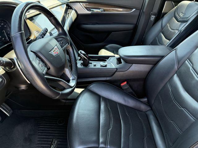 used 2020 Cadillac XT6 car, priced at $33,400
