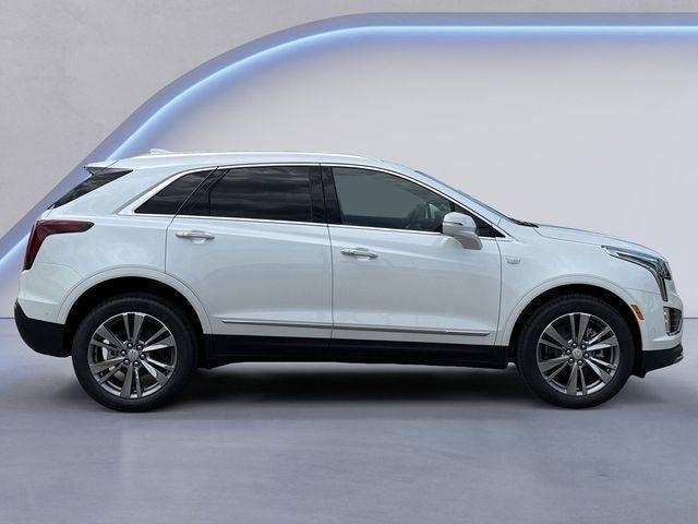 new 2025 Cadillac XT5 car, priced at $59,090