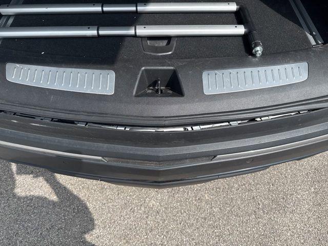 used 2021 Cadillac XT5 car, priced at $33,998