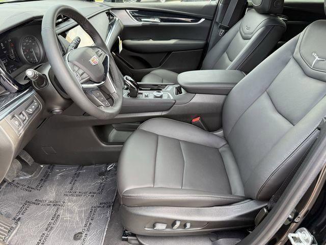 new 2025 Cadillac XT5 car, priced at $60,965