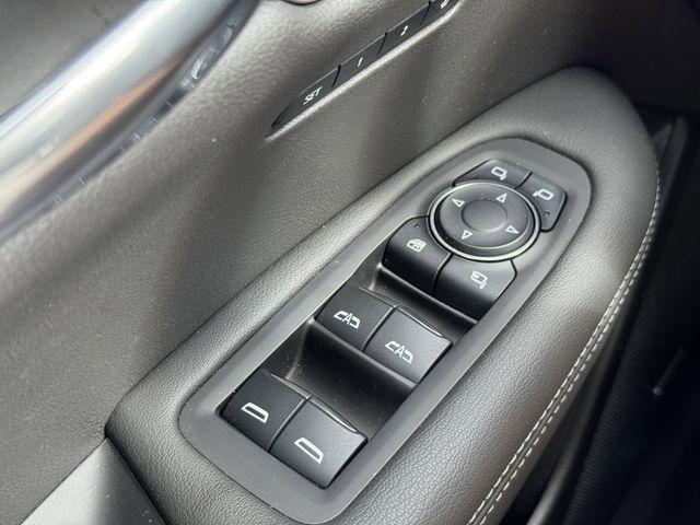 used 2024 Cadillac XT6 car, priced at $53,991