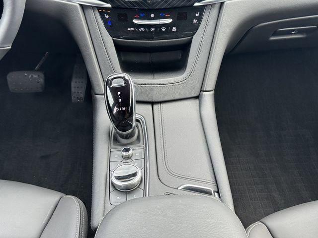 used 2024 Cadillac XT6 car, priced at $53,991