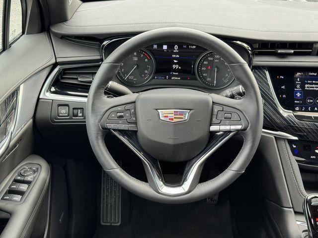 used 2024 Cadillac XT6 car, priced at $53,991