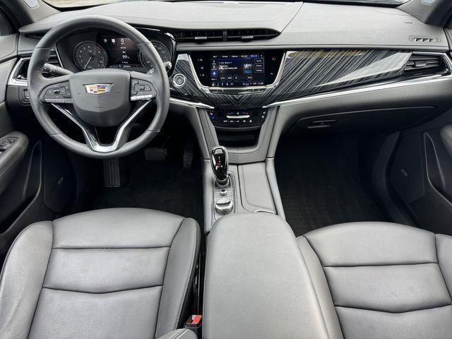 used 2024 Cadillac XT6 car, priced at $53,991