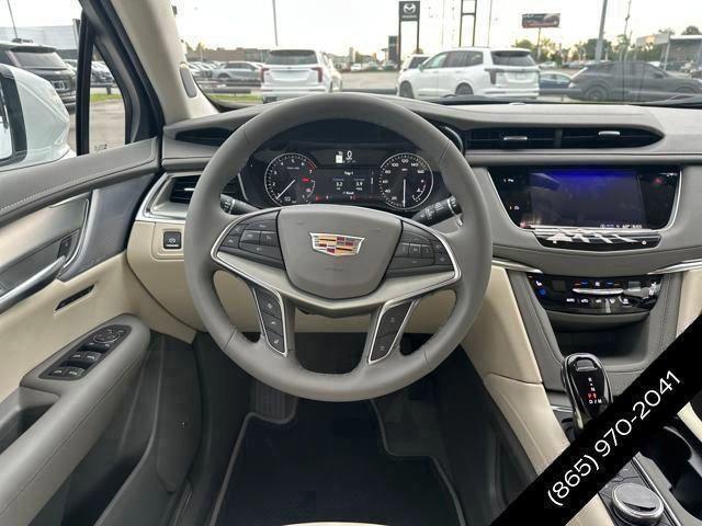 new 2025 Cadillac XT5 car, priced at $54,515