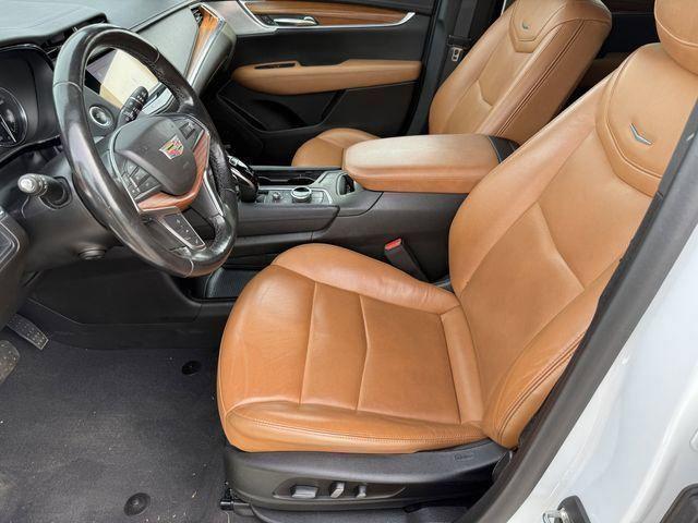 used 2022 Cadillac XT5 car, priced at $36,991