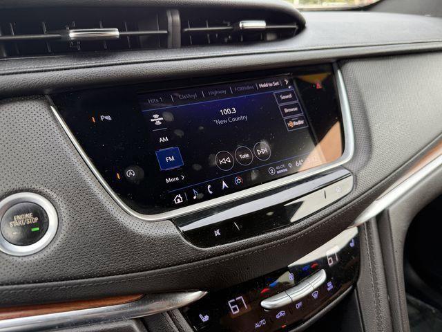 used 2022 Cadillac XT5 car, priced at $36,991