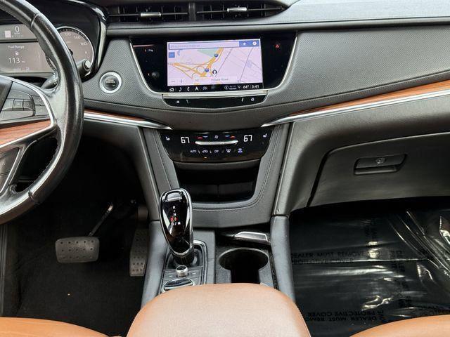 used 2022 Cadillac XT5 car, priced at $36,991