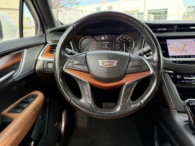 used 2022 Cadillac XT5 car, priced at $36,991