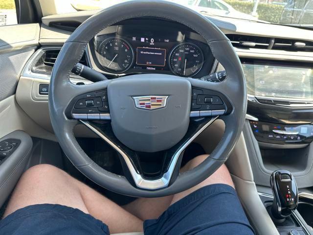 used 2020 Cadillac XT6 car, priced at $28,797