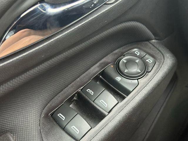 used 2022 Chevrolet Equinox car, priced at $24,371