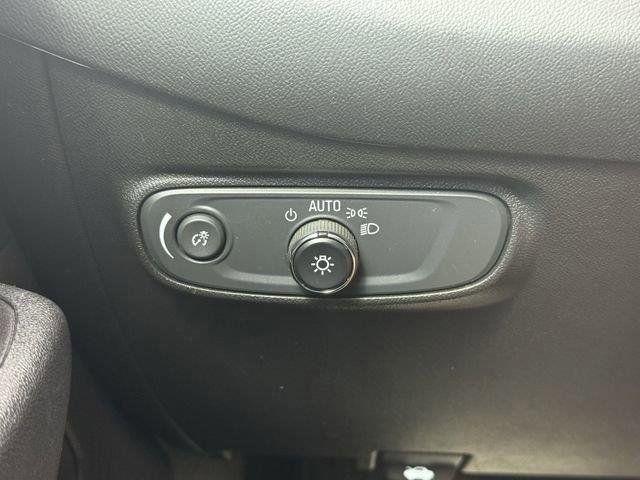 used 2022 Chevrolet Equinox car, priced at $24,371