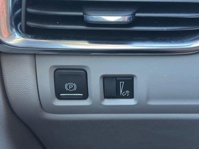 used 2019 Cadillac XT4 car, priced at $25,991