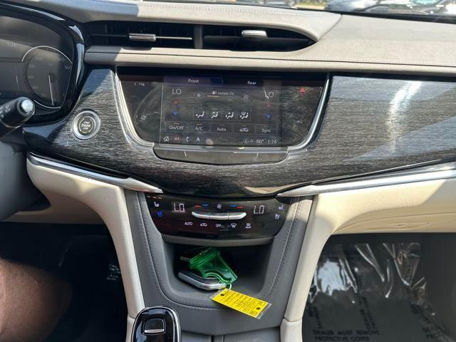 used 2022 Cadillac XT6 car, priced at $26,997