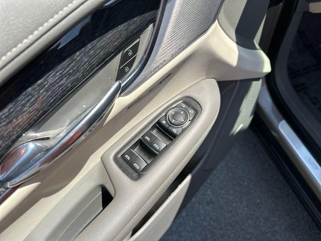 used 2022 Cadillac XT6 car, priced at $26,997