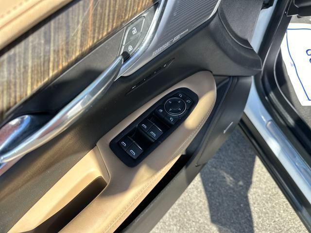 used 2022 Cadillac XT6 car, priced at $49,998