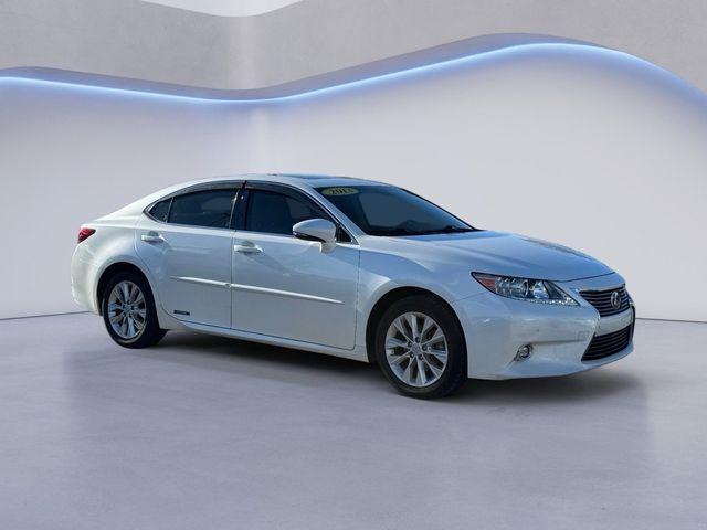 used 2014 Lexus ES 300h car, priced at $15,991