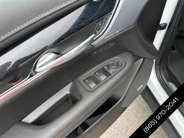 new 2025 Cadillac XT5 car, priced at $60,090