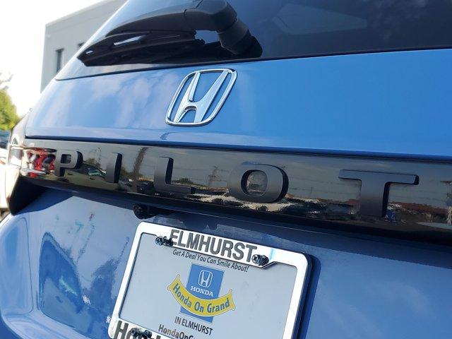used 2025 Honda Pilot car, priced at $44,999