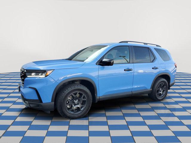 used 2025 Honda Pilot car, priced at $44,999