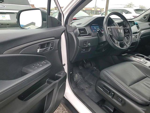 used 2021 Honda Pilot car, priced at $28,992