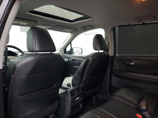 used 2022 Honda Pilot car, priced at $35,999