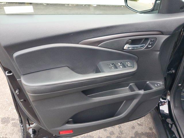 used 2022 Honda Pilot car, priced at $35,999