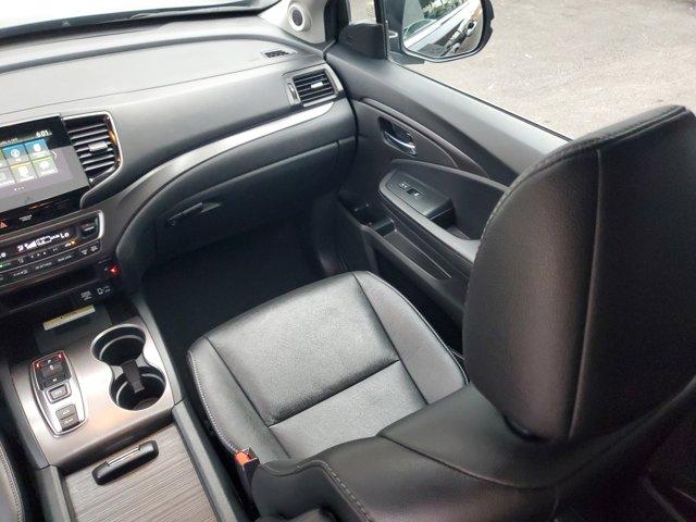used 2022 Honda Pilot car, priced at $35,999