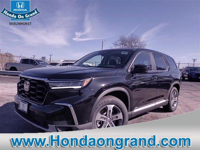 new 2025 Honda Pilot car, priced at $44,559