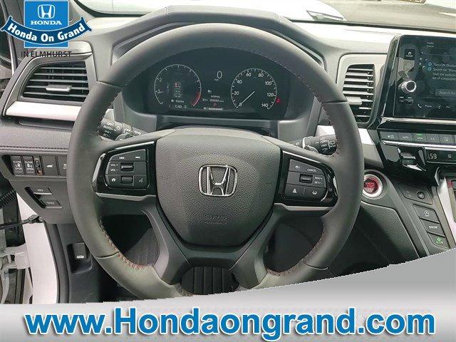 new 2025 Honda Odyssey car