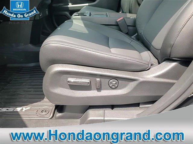 new 2025 Honda Odyssey car, priced at $41,053
