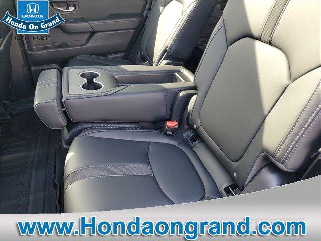 new 2025 Honda Pilot car, priced at $47,824