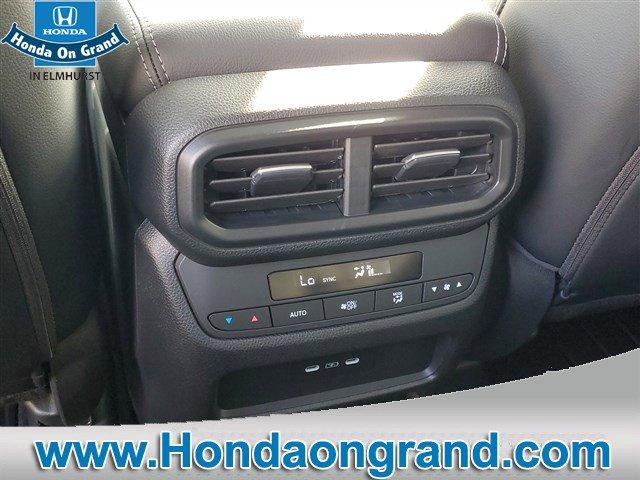 new 2025 Honda Pilot car, priced at $47,824