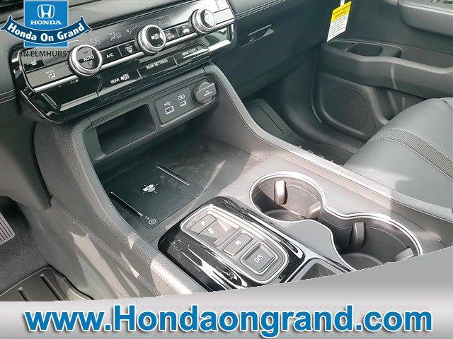 new 2025 Honda Pilot car, priced at $49,122