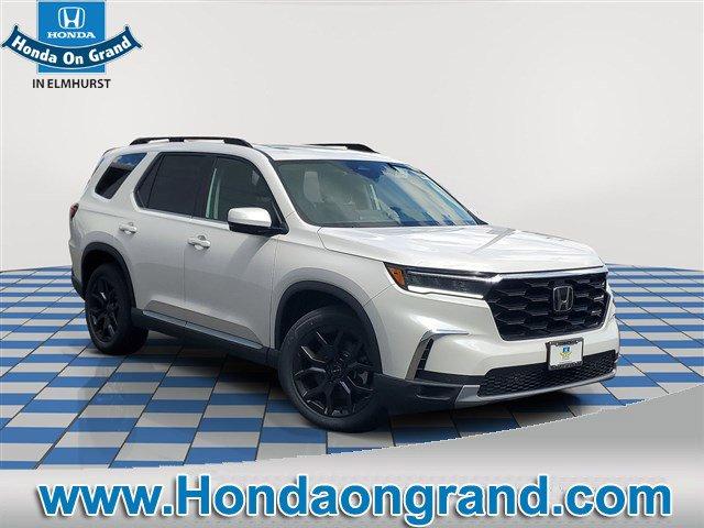 new 2025 Honda Pilot car, priced at $49,122